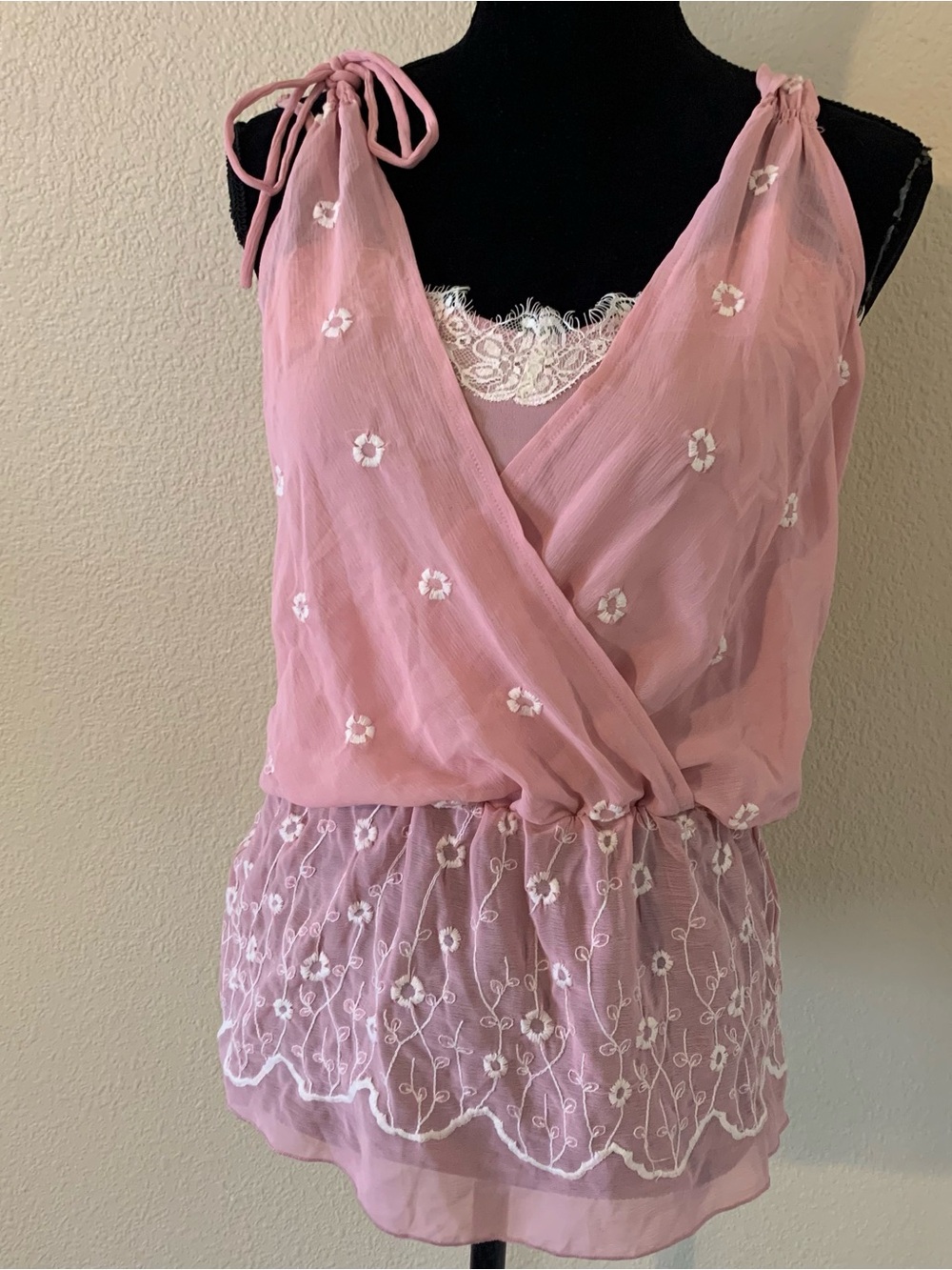 Sleeveless Pink Embroidered Lace-Trim Tie-Shoulder Blouse